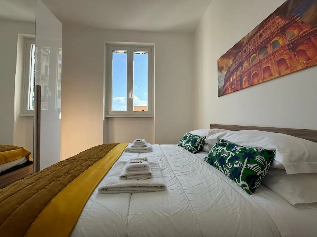 Urban Retreat Steps From The Metro Apartment 0*, Rome